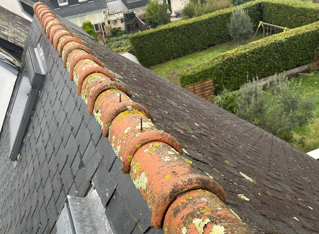 remplacement de faîtières - Flores Renov - morbihan - Bretagne - réparation et entretien de toiture