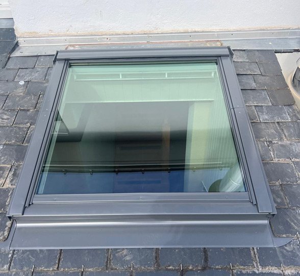 Pose de Velux, réparation de Velux - flores renov, couvreur, zinguerie, réparation de toiture Morbihan 56